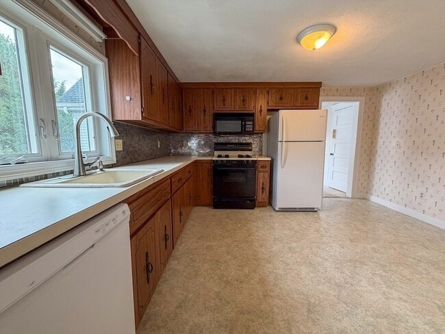 233 Forest St in Malden, MA - Building Photo - Building Photo