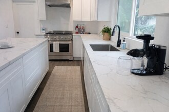 2741 S Rimpau Blvd in Los Angeles, CA - Building Photo - Building Photo