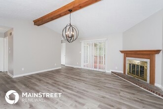 6111 Yellowsands Dr in Louisville, KY - Foto de edificio - Building Photo