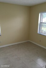 10401 NW 11th St in Pembroke Pines, FL - Building Photo - Building Photo