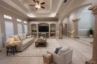 13 N 12th St in McAllen, TX - Building Photo - Building Photo