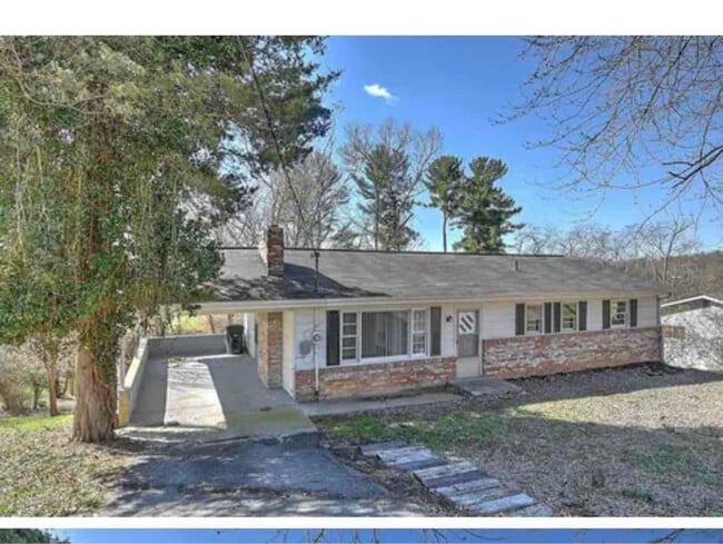 property at 261 Cheyenne Rd