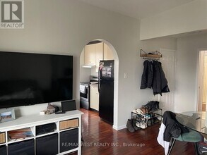 96 Springhurst Ave in Toronto, ON - Building Photo - Building Photo