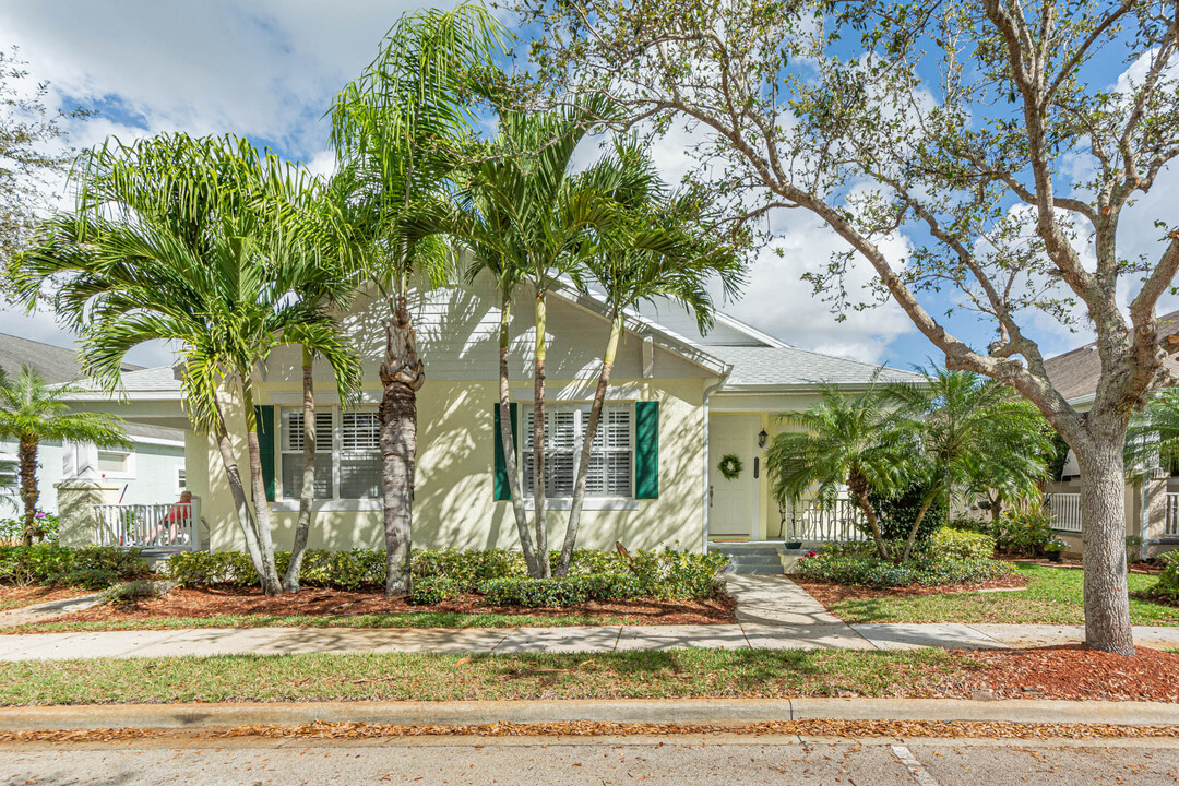 7530 15th Ln in Vero Beach, FL - Building Photo