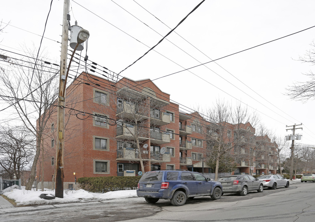 Habitations Goyer in Montréal, QC - Building Photo