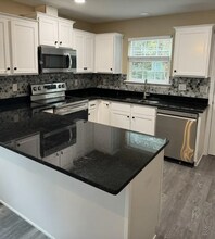 1429 Nena Hills Ct in Tallahassee, FL - Foto de edificio - Building Photo