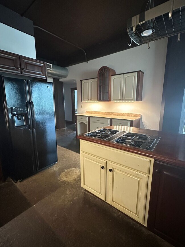 604 N 3rd St-Unit -Apt. 1 in Clarksburg, WV - Building Photo - Building Photo