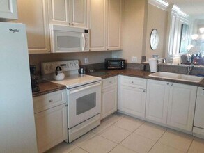 4 Harbour Isle Dr E in Fort Pierce, FL - Building Photo - Building Photo
