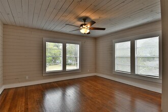 409 E Austin St in Bellville, TX - Building Photo - Building Photo