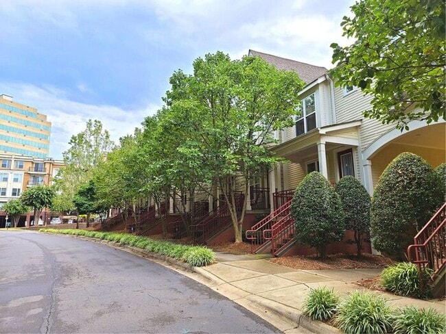 1053 S Sycamore Green Pl in Charlotte, NC - Building Photo - Building Photo