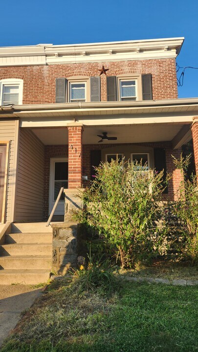 417 Llanerch Ave in Havertown, PA - Building Photo