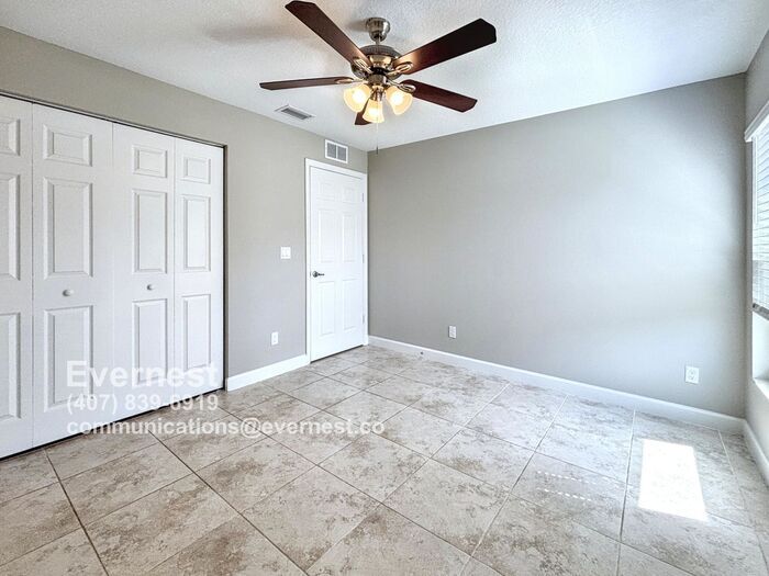 734 Micco St SW in Palm Bay, FL - Foto de edificio