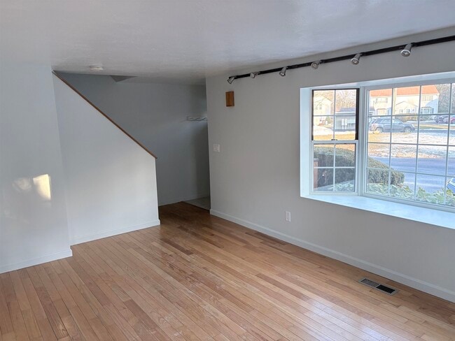 2 Arabian Ct in Goffstown, NH - Building Photo - Building Photo