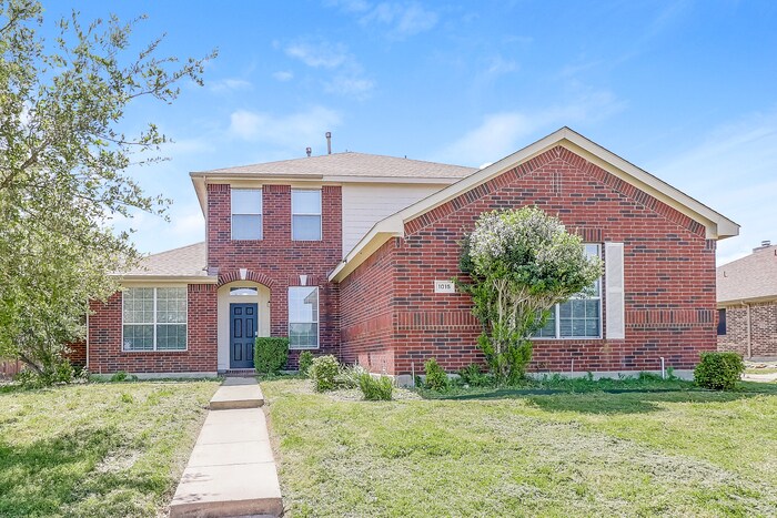 1015 Shenandoah Way in Forney, TX - Building Photo