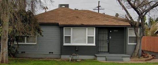 Norwich House in Van Nuys, CA - Building Photo