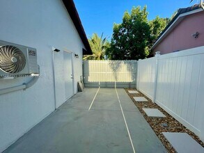 9966 SW 157th St in Miami, FL - Building Photo - Building Photo