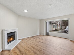 4502-4176 176th St SW in Lynnwood, WA - Building Photo - Building Photo