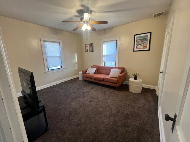 1648 Shelbourne St, Unit 2 in Teaneck, NJ - Foto de edificio