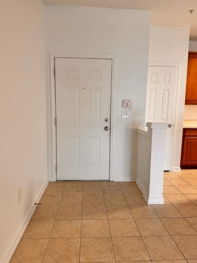 13364 Beach Blvd in Jacksonville, FL - Foto de edificio - Building Photo