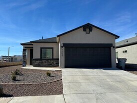 12637 Viendo Norte Dr in El Paso, TX - Building Photo