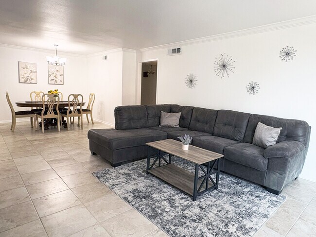 7500 Callaghan Rd, Unit #213 in San Antonio, TX - Foto de edificio - Building Photo