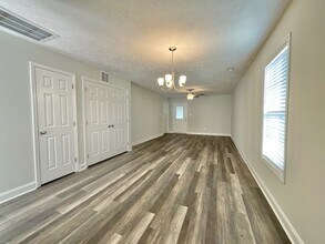1200 Woodridge Dr in Lumberton, NC - Building Photo - Building Photo