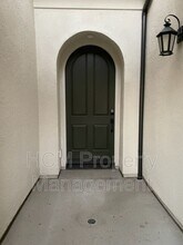 59 Henson in Irvine, CA - Building Photo - Building Photo