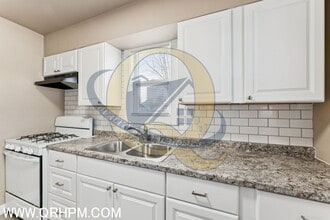 1349 James St in Burton, MI - Building Photo - Building Photo