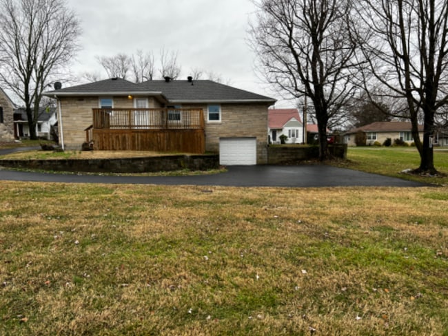 207 Sunnyhill Dr in Campbellsville, KY - Building Photo - Building Photo