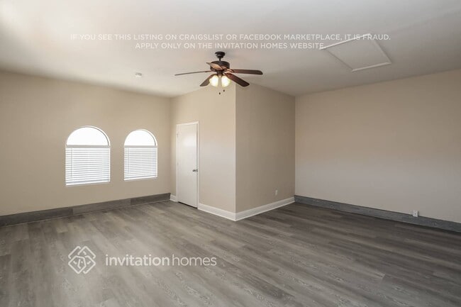 8428 Mulcahy Ave in Las Vegas, NV - Foto de edificio - Building Photo