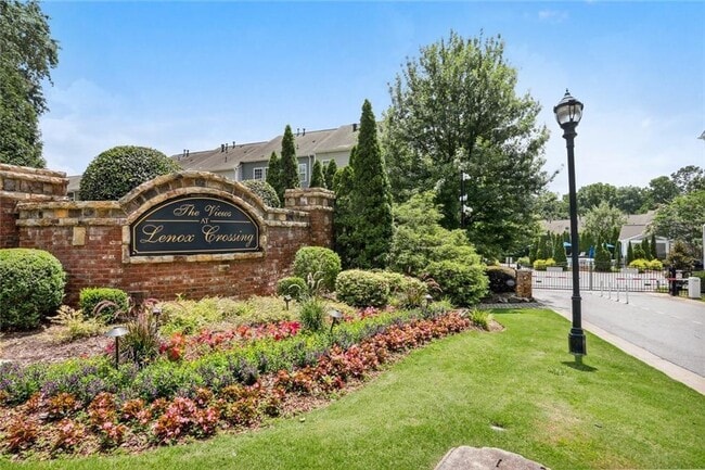 2252 Limehurst Dr in Atlanta, GA - Building Photo - Building Photo