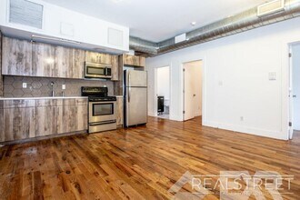 393 Greene Avenue in Brooklyn, NY - Building Photo - Floor Plan