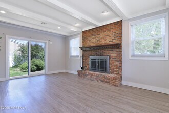 68 Elm St in Beachwood, NJ - Building Photo - Building Photo