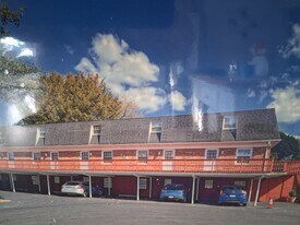 318 Vernedale Dr in Mount Vernon, OH - Building Photo