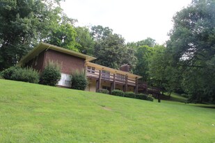 103 Terrace Ct in Johnson City, TN - Building Photo