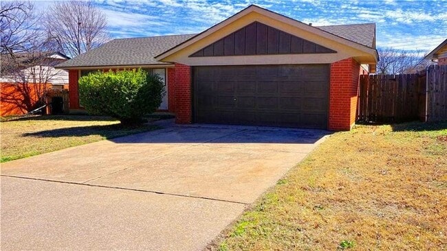 212 Shadybrook Pl in Midwest City, OK - Building Photo - Building Photo