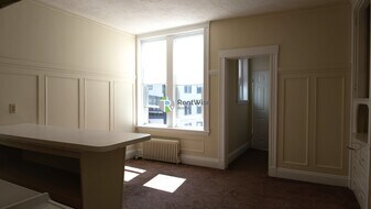 1124 Commonwealth Ave, Unit 6A in Boston, MA - Building Photo