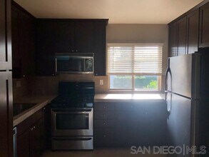 4682 Edgeware Rd in San Diego, CA - Building Photo - Building Photo