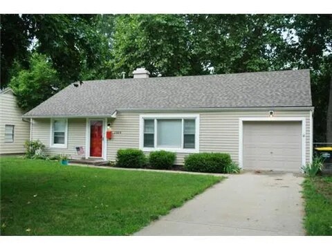 2509 W 76th St in Prairie Village, KS - Foto de edificio