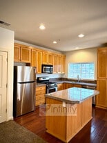 22810 SW Forest Creek Dr in Sherwood, OR - Building Photo