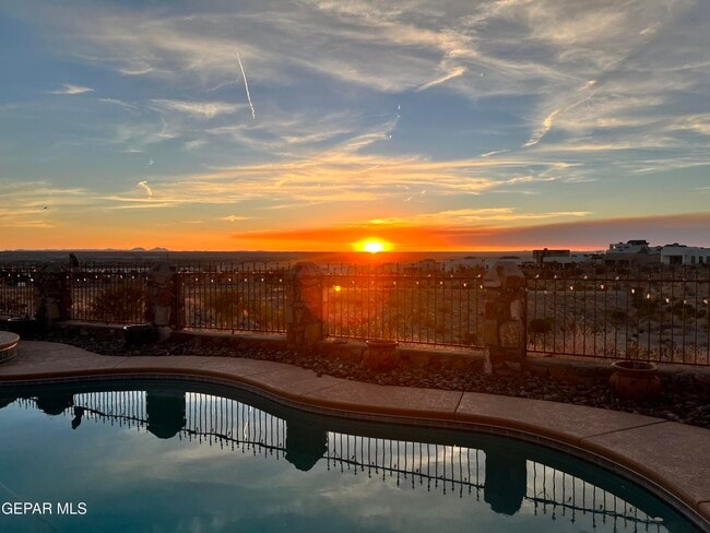 7381 Black Mesa Dr in El Paso, TX - Building Photo - Building Photo