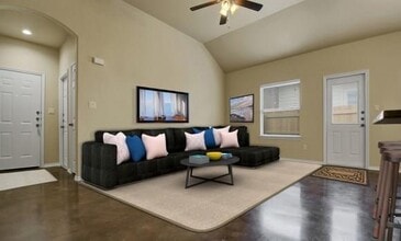 339 Emma Dr in Canyon Lake, TX - Building Photo - Building Photo