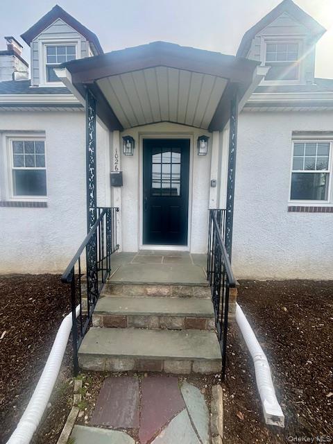 property at 1026 Glen Cove Ave