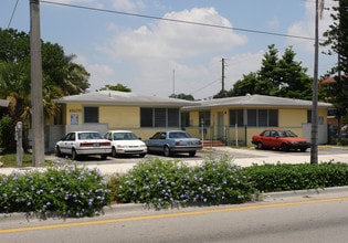 13230 NE 6th Ave in Miami, FL - Building Photo - Building Photo