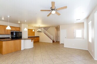 9575 Bachelors Fortune St in Las Vegas, NV - Foto de edificio - Building Photo