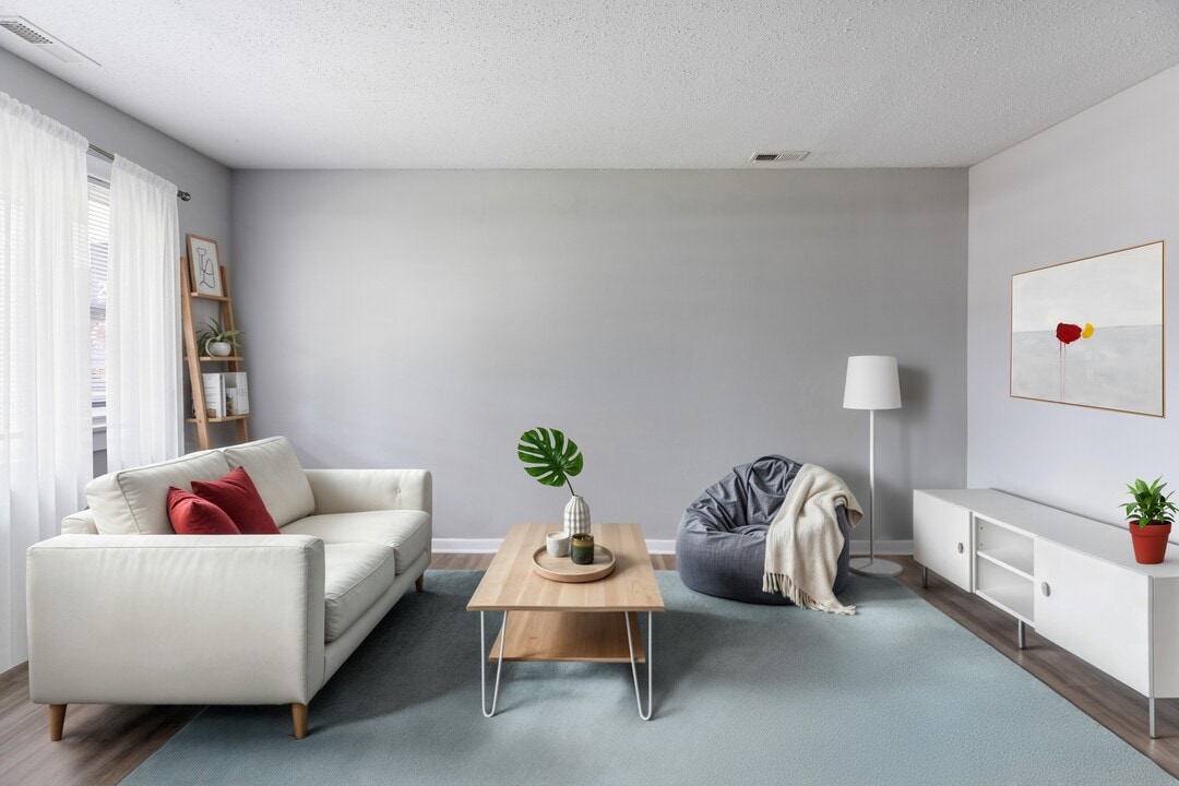 Lauradale in Jacksonville, NC - Building Photo