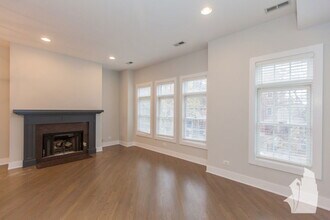 2735 N Wayne Ave in Chicago, IL - Building Photo - Building Photo