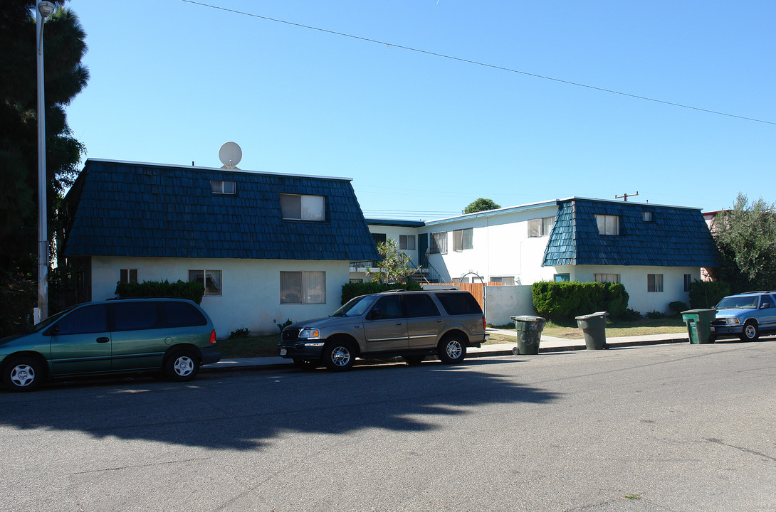 3425 S A St in Oxnard, CA - Foto de edificio