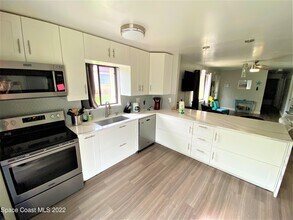 8759 Banyan Way in Cape Canaveral, FL - Building Photo - Building Photo