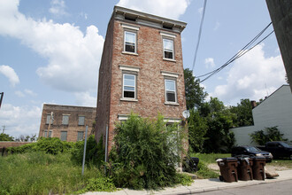 1120 Garden St in Cincinnati, OH - Building Photo - Building Photo